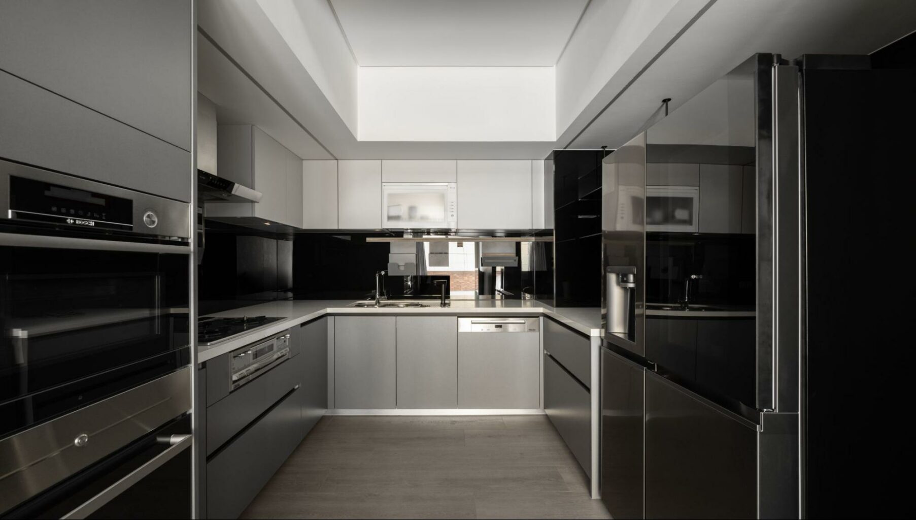 廚房鋪設木地板案例